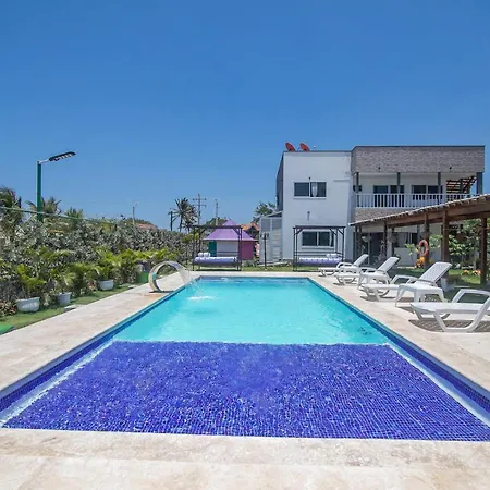 Great Pool House Near *